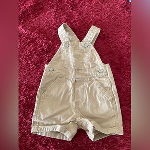 Baby GAP Overall Shorts 3-6 Months in Khaki. Unworn
